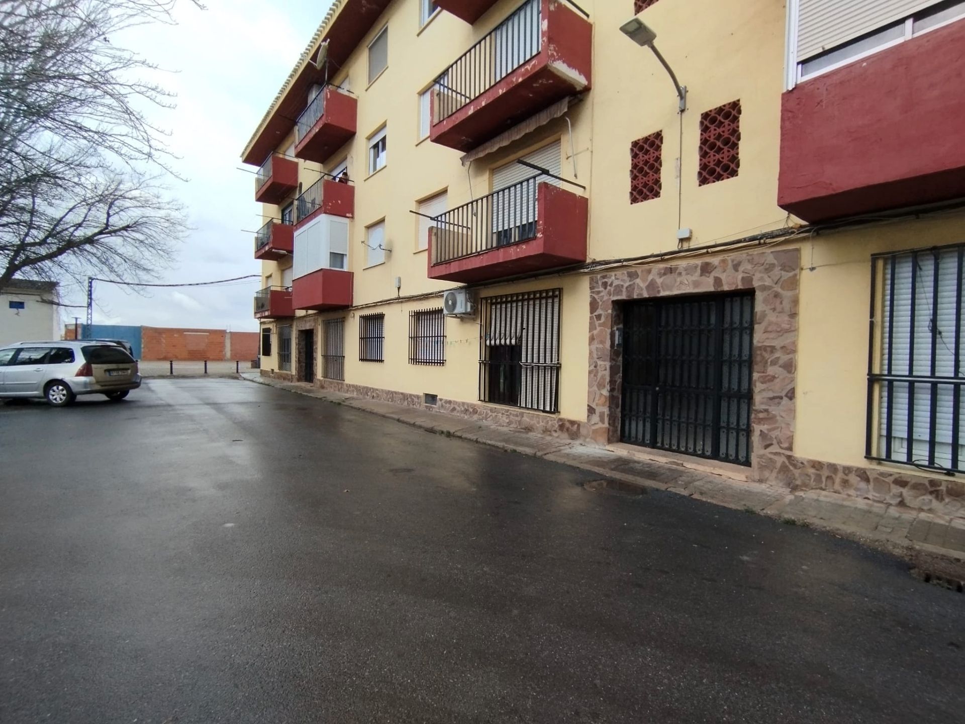 Außenansicht von Wohnung zum verkauf in Argamasilla de Alba mit Heizung, Terrasse und Möbliert
