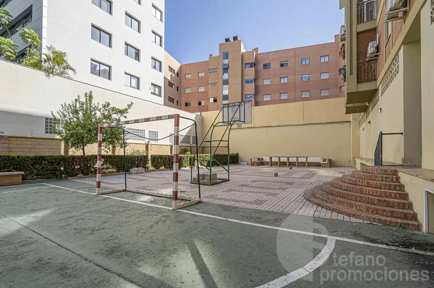 Vista exterior de Piso en venta en Cruz de Humilladero