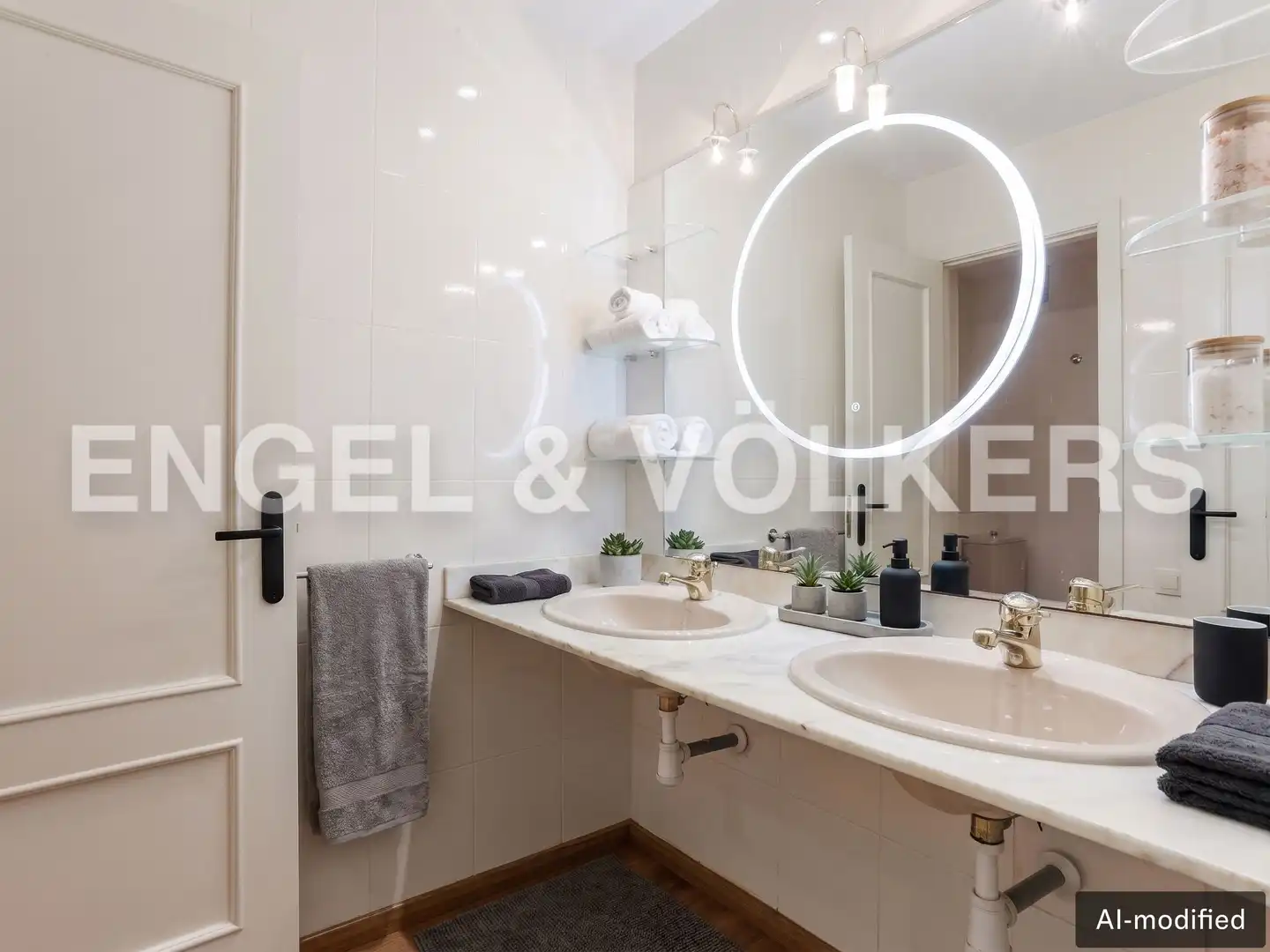Badezimmer von Wohnung zur Miete in Valencia mit Klimaanlage, Heizung und Balkon
