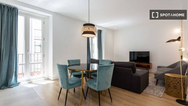 Piso en Alquiler en Universidad - Malasaña