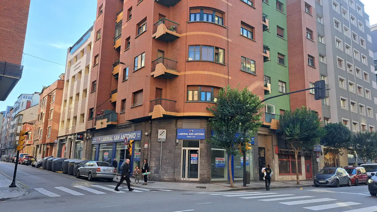 Gewerbefläche zur Miete in Gijón - AV MANUEL LLANEZA 37