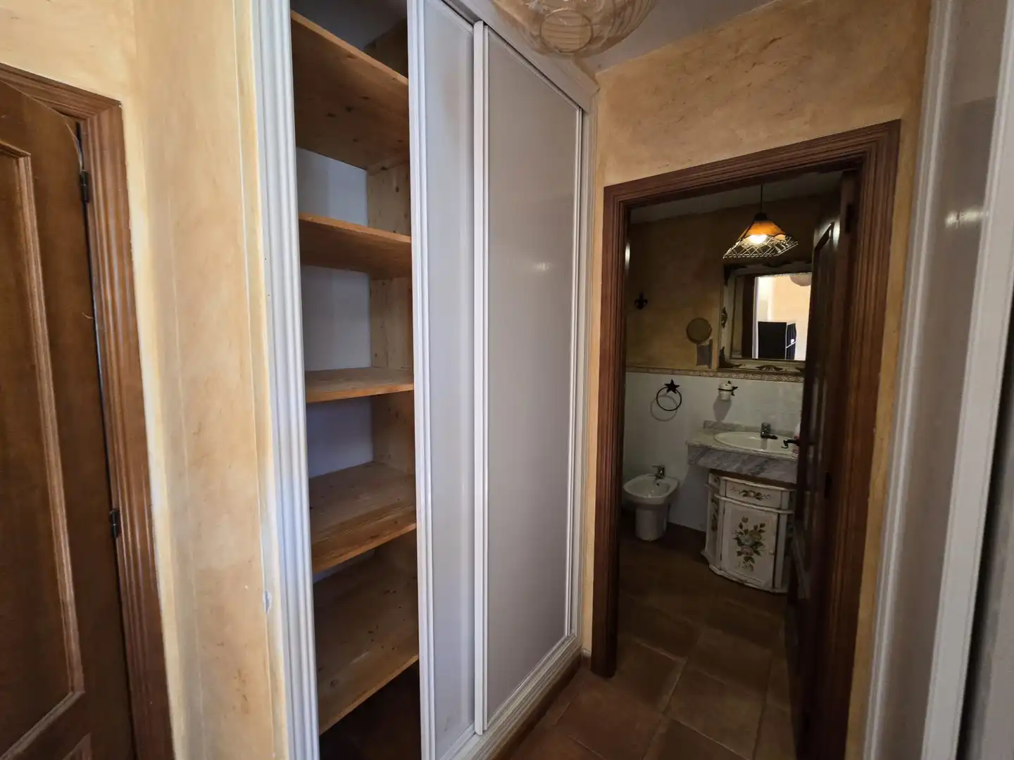 Baño de Casa adosada en venta en Olmeda de las Fuentes con Calefacción