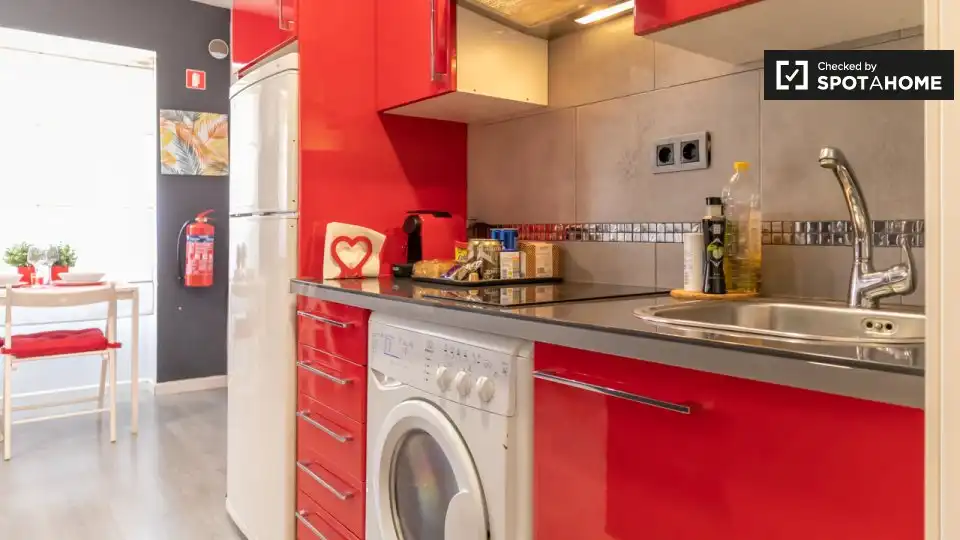Cocina de Piso de alquiler en Madrid con Aire acondicionado, Calefacción y Amueblado
