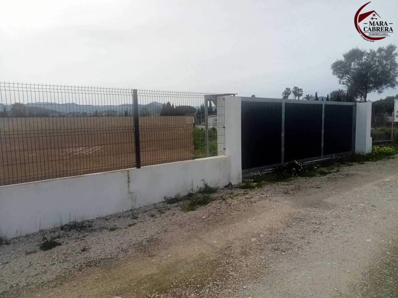 Land for sale in Oliva
