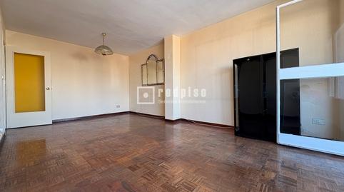 Foto 4 de Pis en venda a Jucar, Los Guindos - Parque Mediterráneo - Santa Paula, Málaga Capital