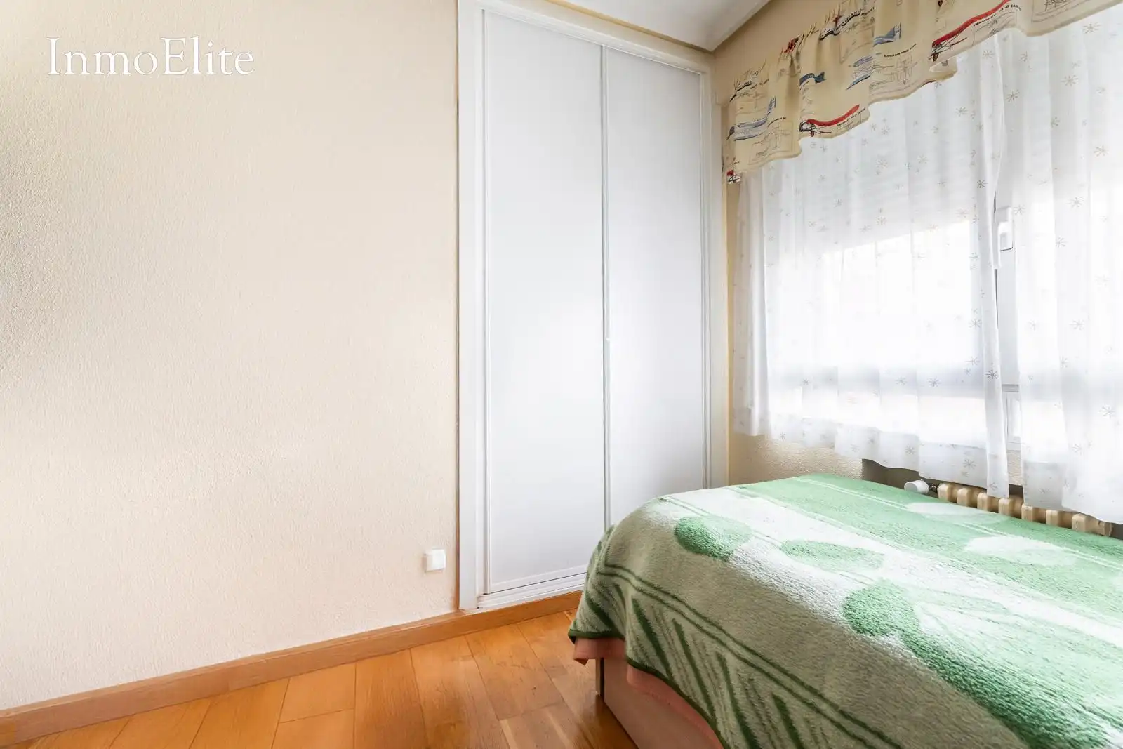 Schlafzimmer von Wohnung zum Verkauf in Madrid mit Heizung, Parkett und Terrasse
