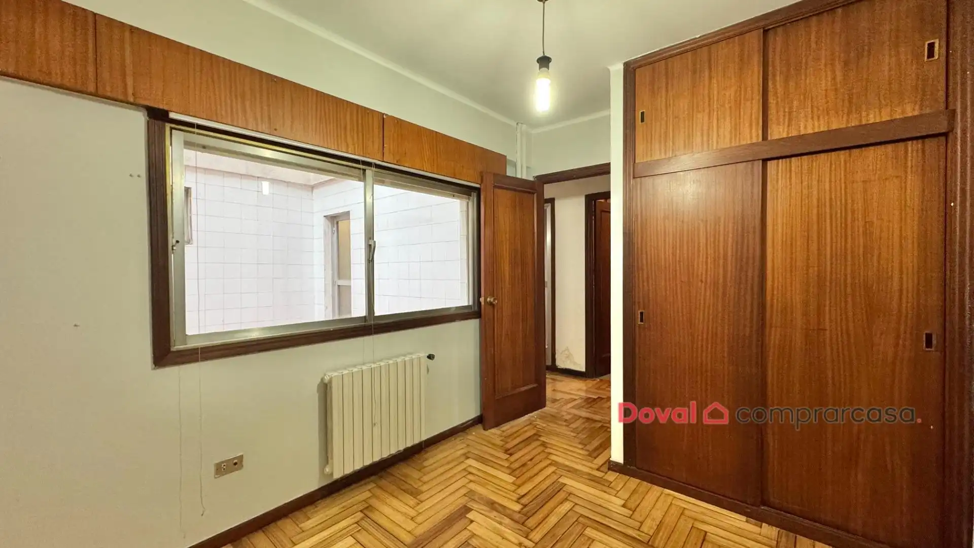 Habitación de Piso en venta en Vigo  con Calefacción, Parquet y Terraza