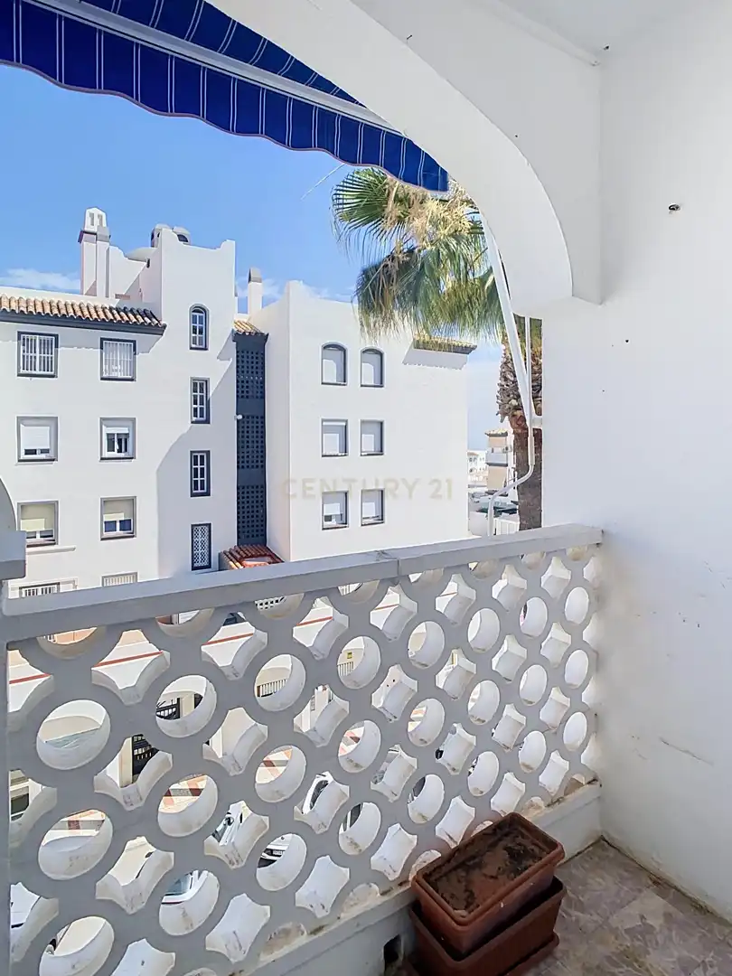 Vista exterior de Piso en venta en Benalmádena con Horno y Balcón