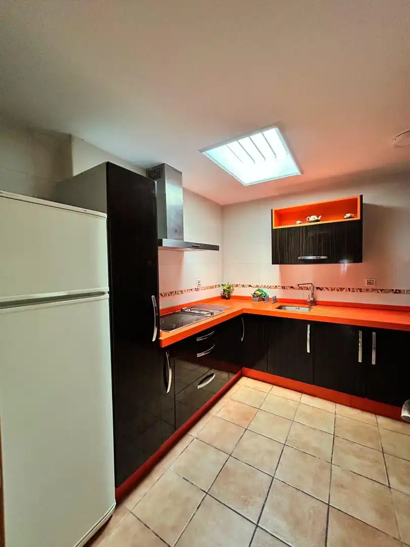 Cuina de Casa o xalet en venda en Tocina amb Aire condicionat, Terrassa i Moblat