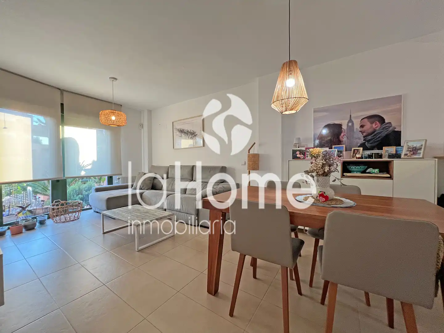 Sala de estar de Casa adosada en venta en Bétera con Aire acondicionado, Calefacción y Jardín privado