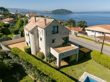 Detached house with pool for sale in Ricardo Mella