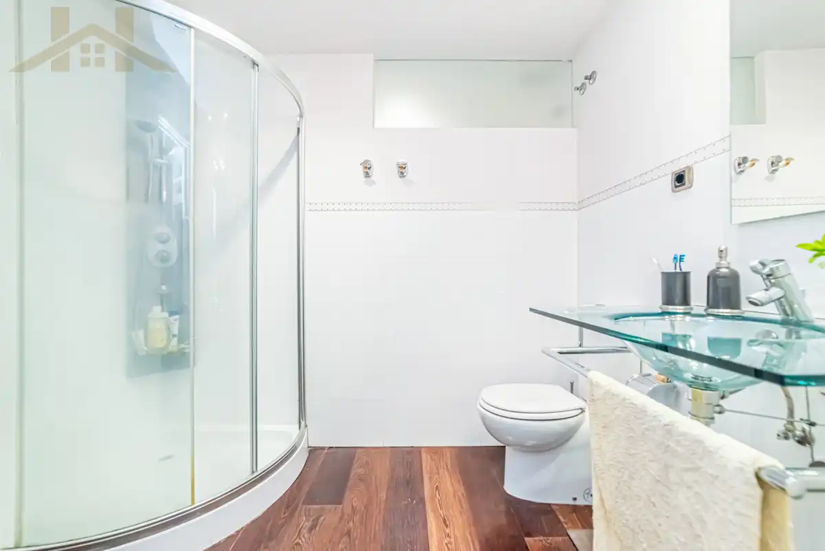 Bathroom of Detached homes for sale in Tres Cantos  with Air Conditioner, Heating and Private garden