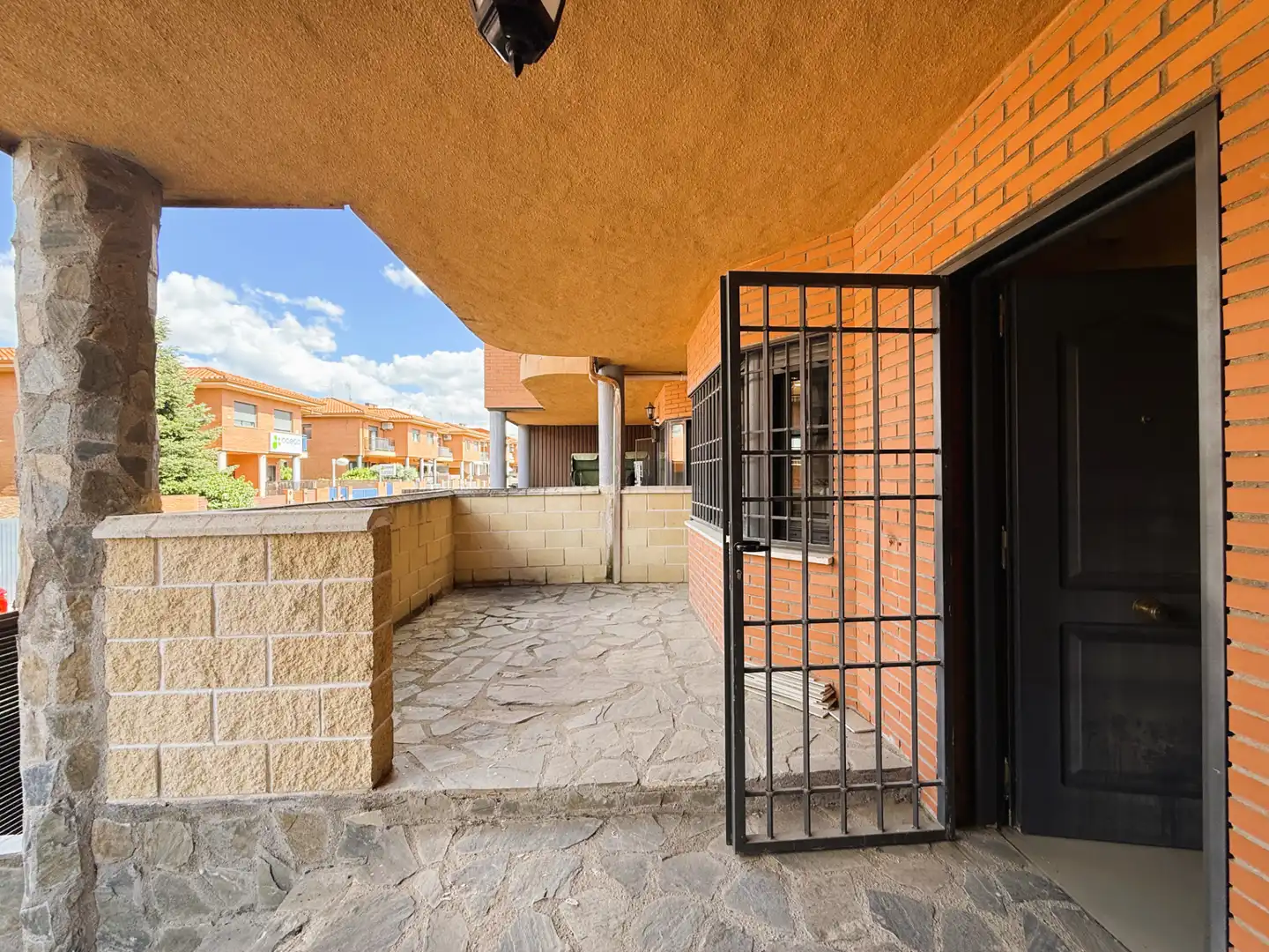 Terrace of Detached homes for sale in Seseña  with Air Conditioner, Heating and Private garden