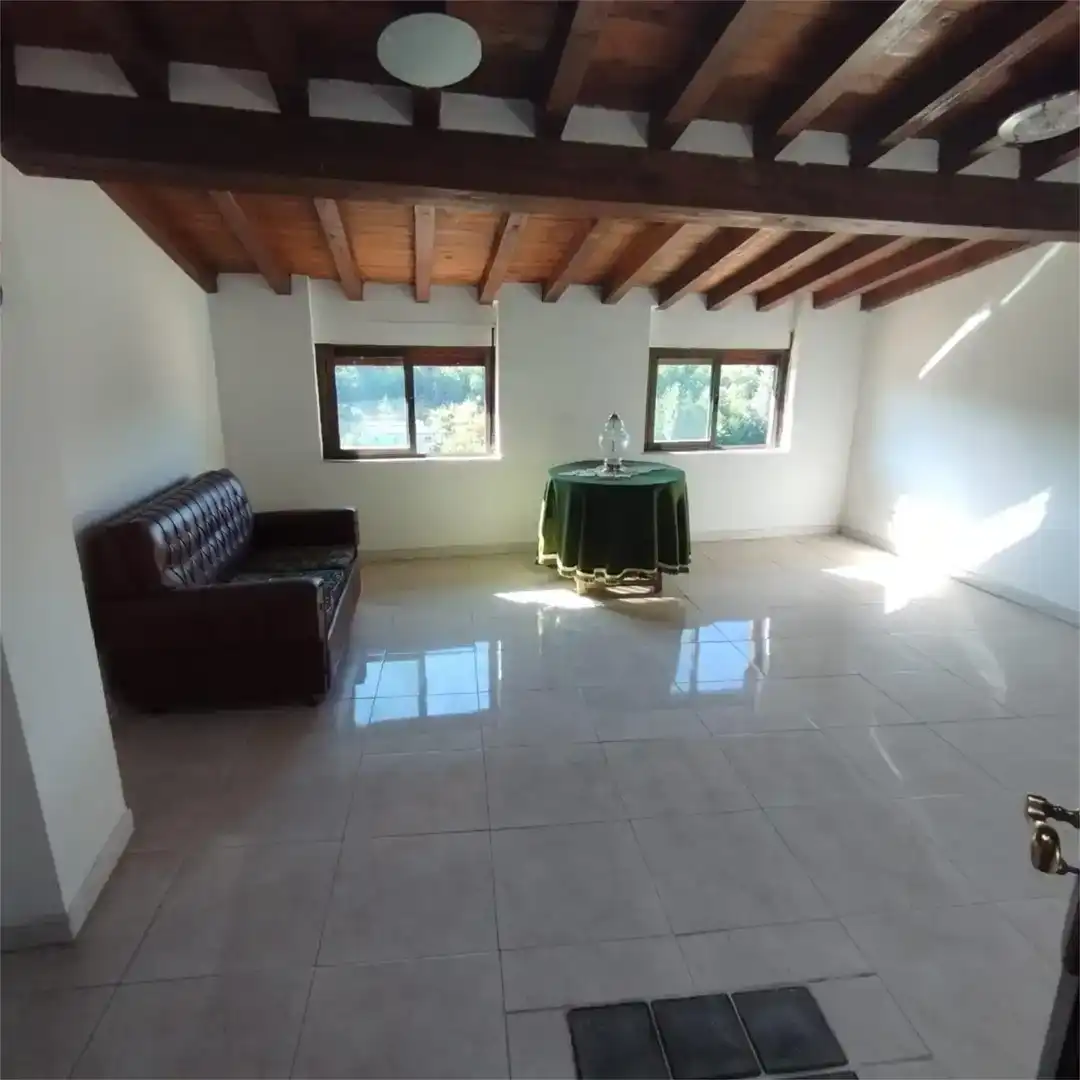 Sala d'estar de Casa adosada en venda en Cepeda amb Forn, Rentadora i Balcó