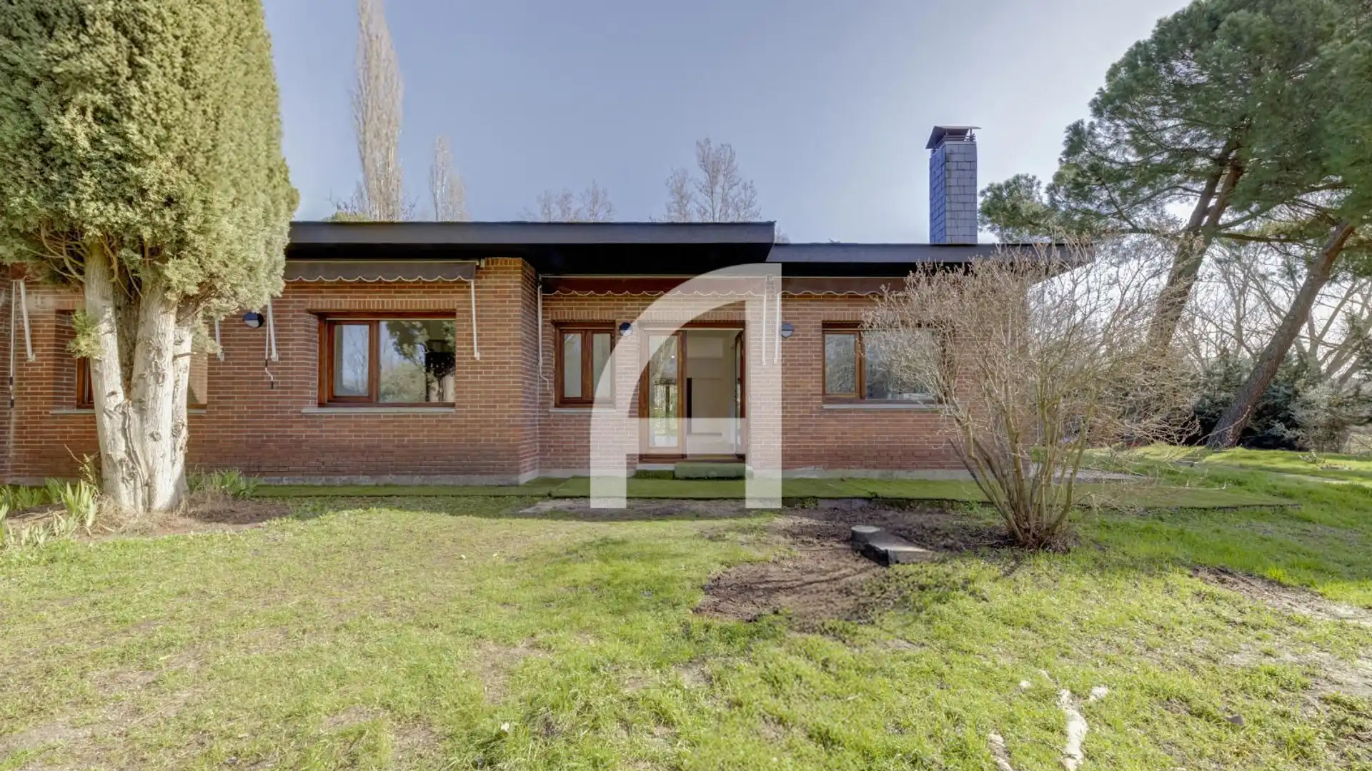 Exterior view of Houses for sale in Villanueva de la Cañada  with Air Conditioner, Heating and Swimming Pool