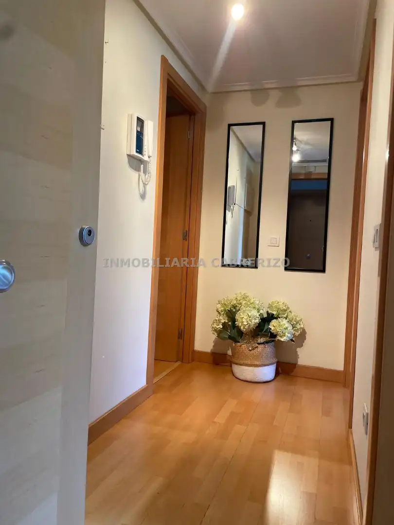 Apartament de lloguer en  Logroño amb Calefacció, Parquet i Terrassa