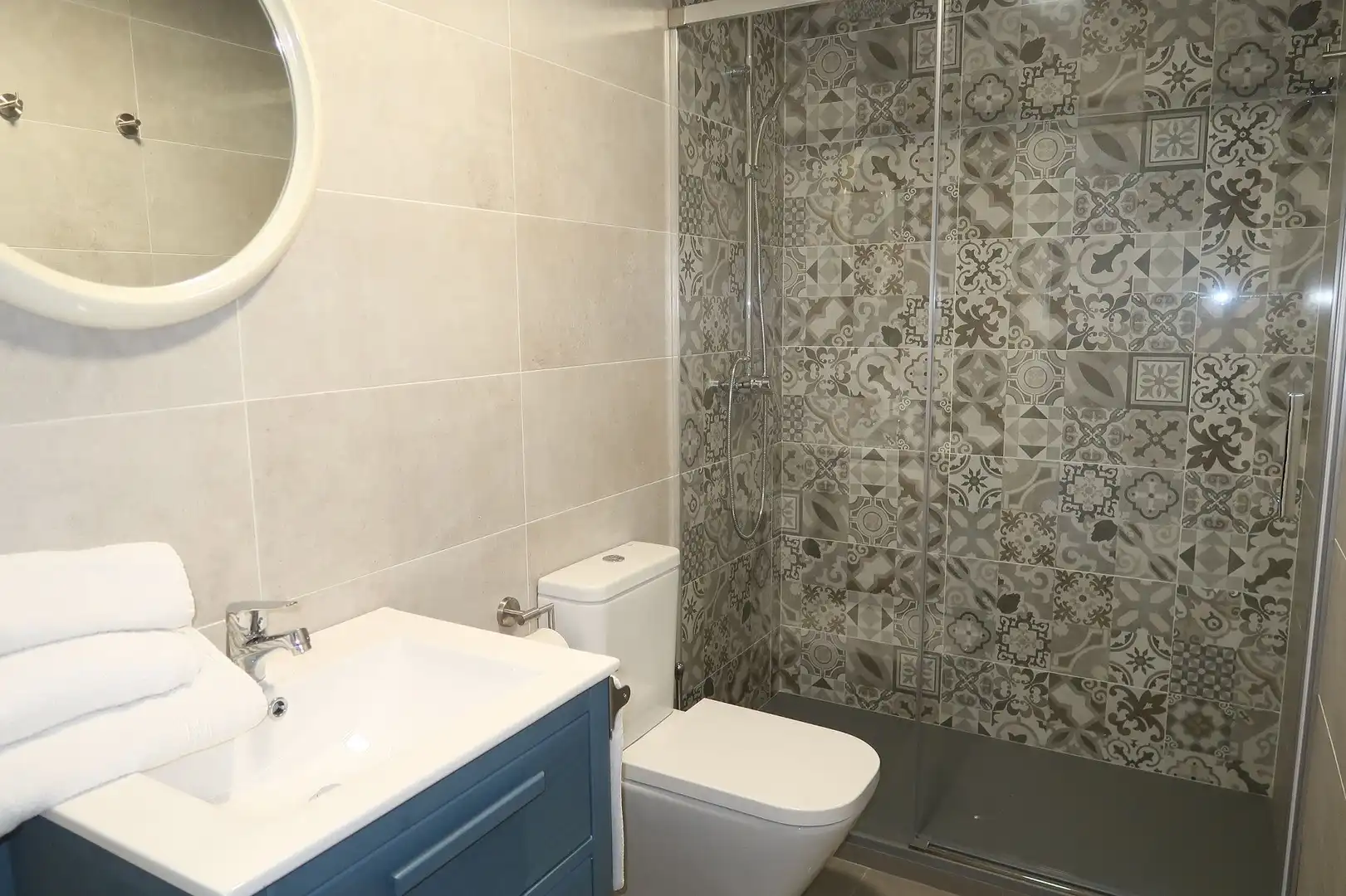 Bany de Apartament de lloguer en Almuñécar amb Terrassa, Moblat i Forn