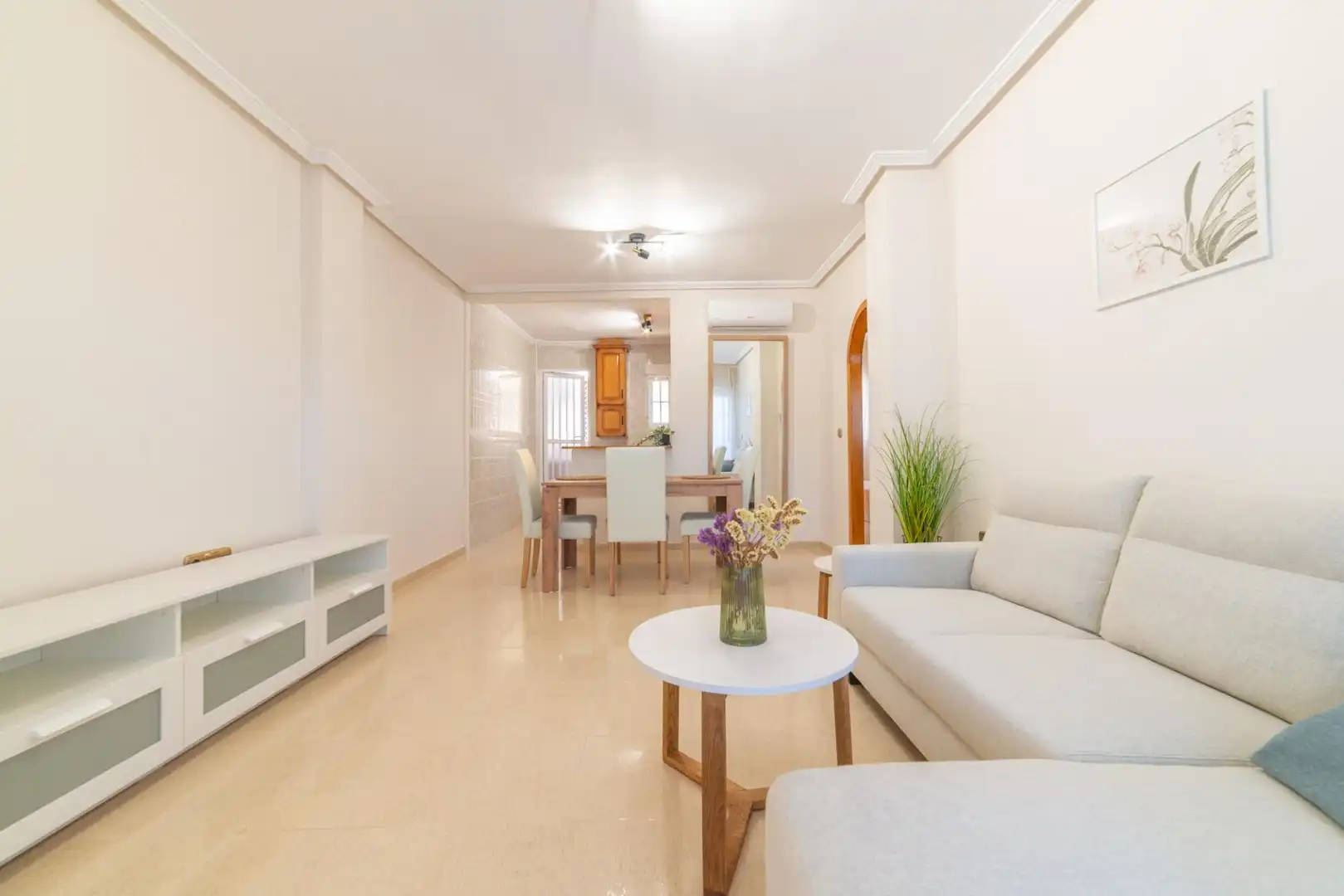 Sala d'estar de Pis en venda en Orihuela amb Aire condicionat, Jardí privat i Terrassa