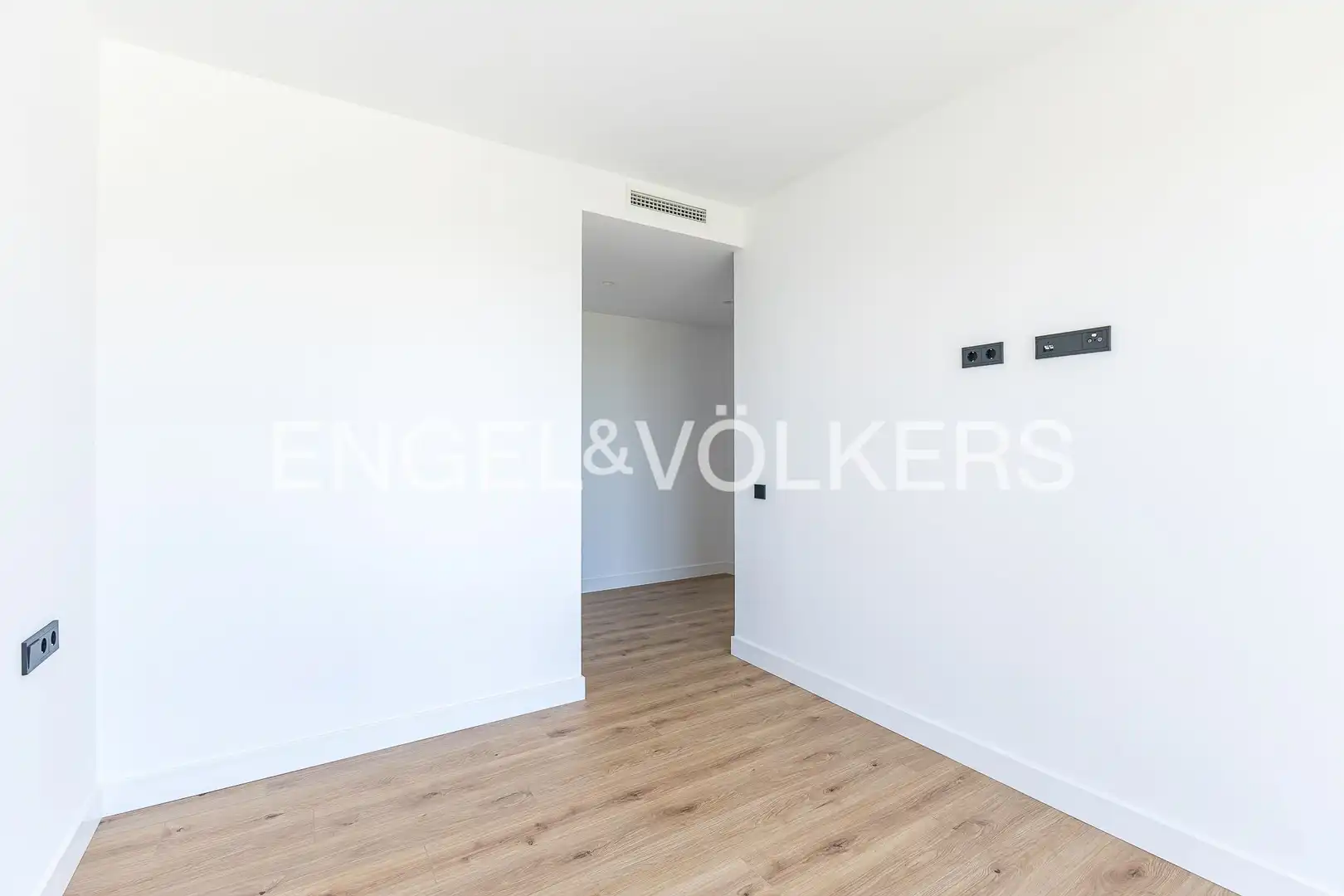 Flat for rent in Vilanova i la Geltrú  with Air Conditioner, Heating and Terrace