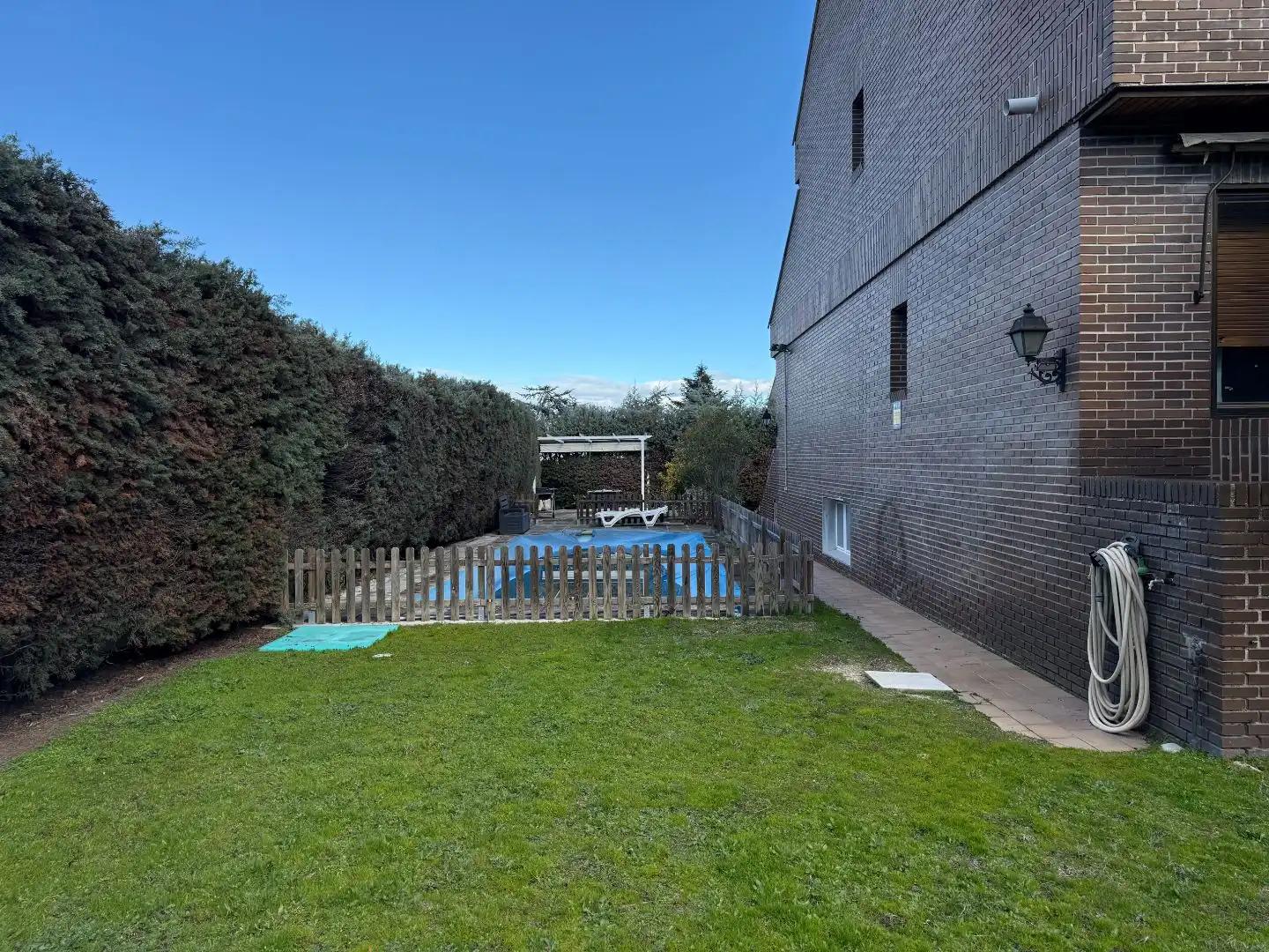 Jardí de Casa o xalet en venda en Las Rozas de Madrid amb Aire condicionat, Terrassa i Piscina