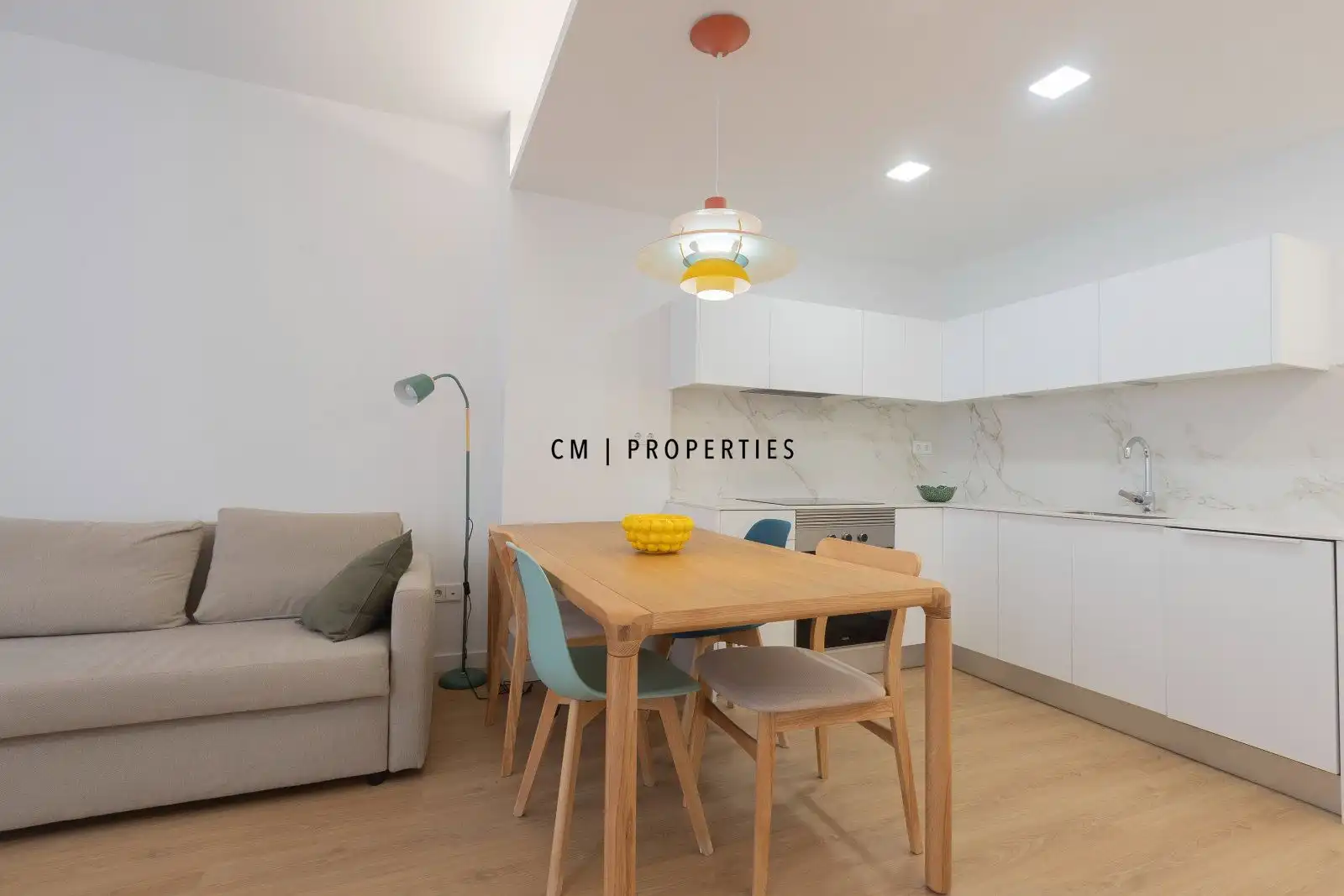 Cuina de Pis de lloguer en Valencia amb Aire condicionat, Parquet i Terrassa