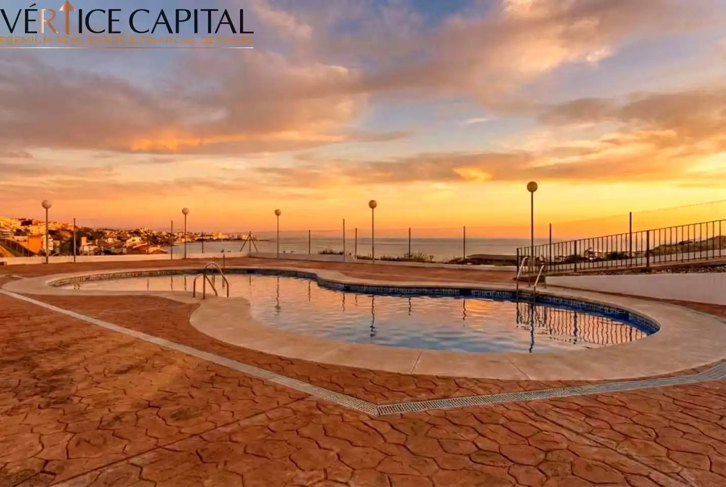 Piscina de Ático de alquiler en Fuengirola con Aire acondicionado, Calefacción y Terraza