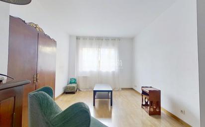 Living room of Flat for sale in Sabadell  with Air Conditioner, Heating and Parquet flooring