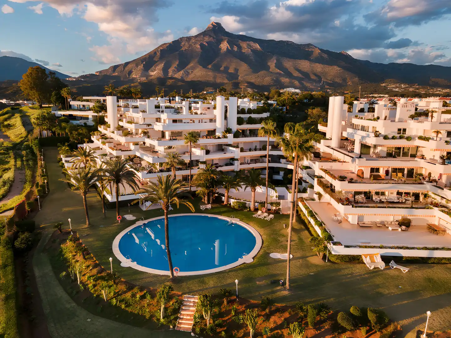 Apartamento con piscina en venta en Milla de Oro, imagen 32