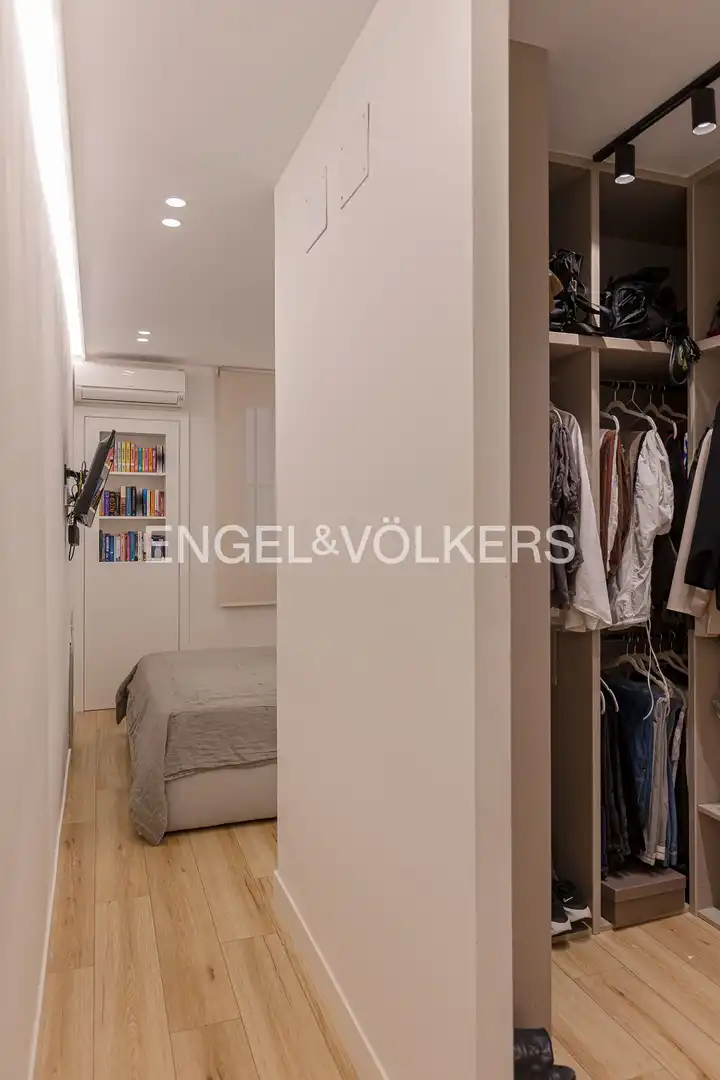 Flat for rent in Madrid  with Air Conditioner, Heating and Furnished
