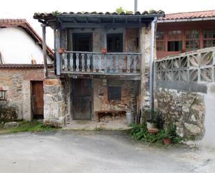 Vista exterior de Casa adosada en venda en Grado amb Balcó