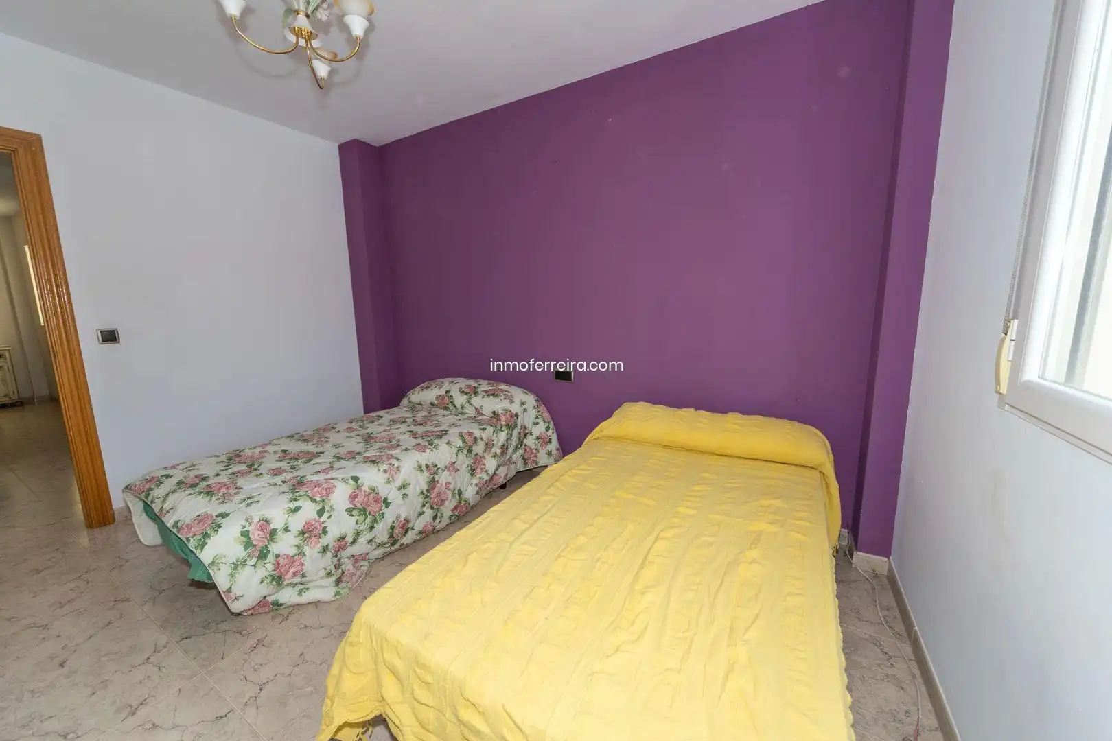 Bedroom of Houses for sale in Darro  with Storage room