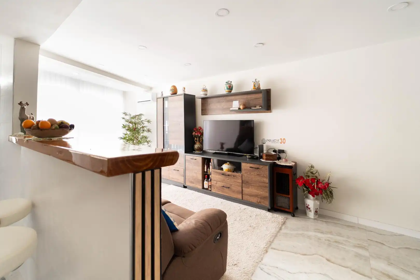 Sala de estar de Piso en venta en Benidorm con Aire acondicionado, Terraza y Amueblado