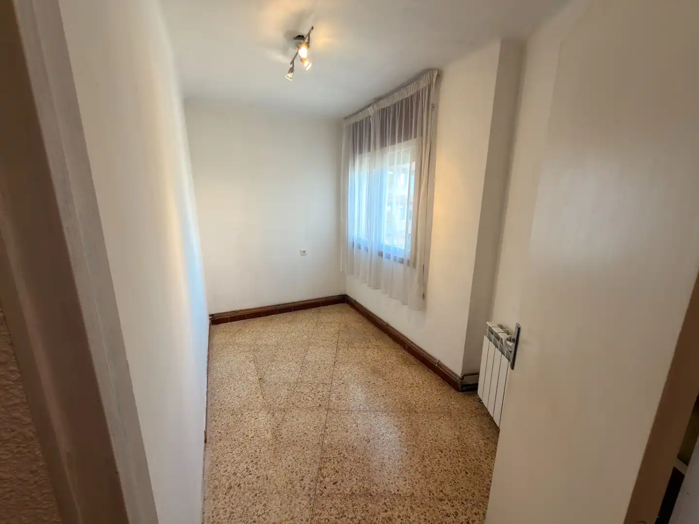 Habitación de Piso en venta en Lleida con Calefacción, Trastero y Amueblado