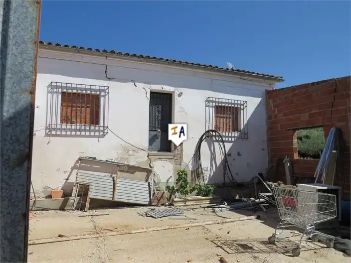 Country homes for sale in Martos