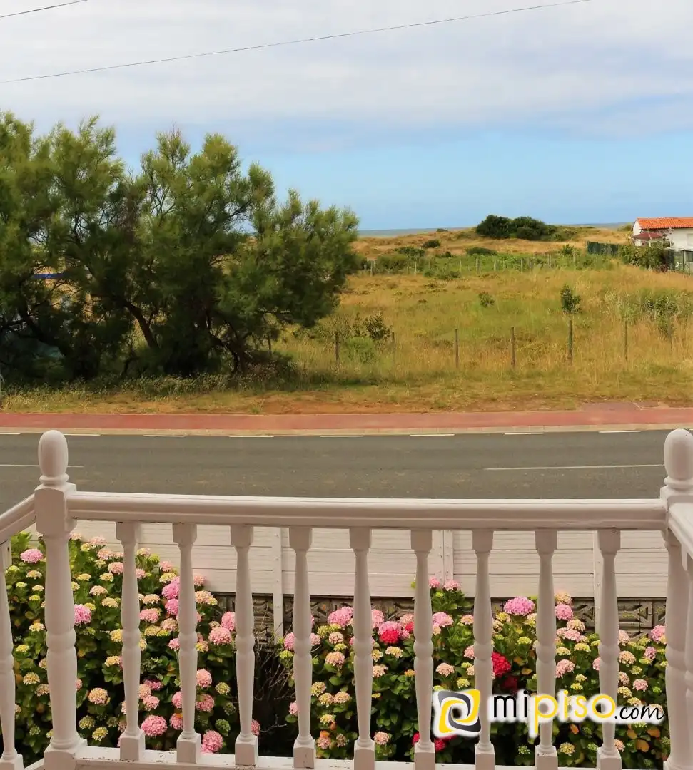 Exterior view of Houses for sale in Santoña  with Heating and Private garden