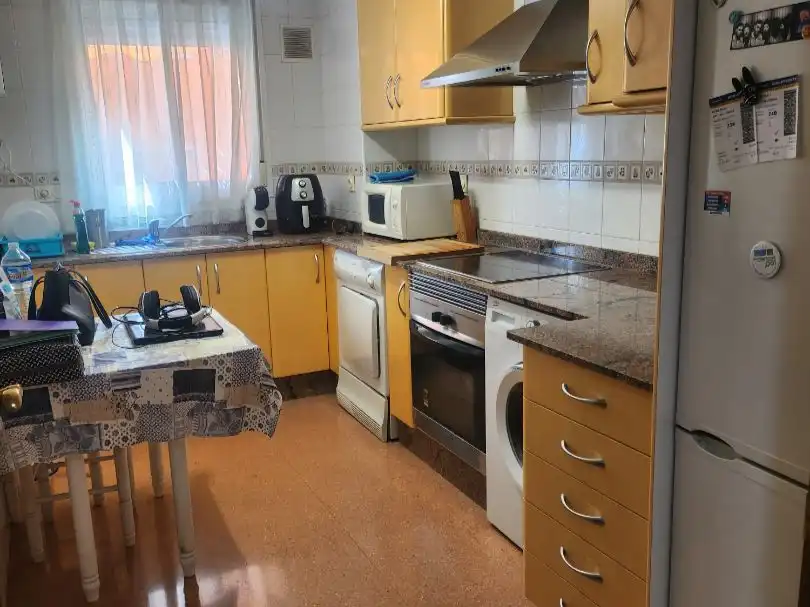 Mini appartamento con ascensore in affitto a Calle las Norias 16