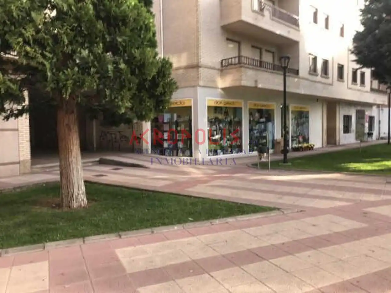 Local comercial en venda a La Robla, imagen 10