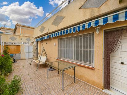 Jardí de Casa adosada en venda en Torrevieja amb Aire condicionat, Calefacció i Terrassa