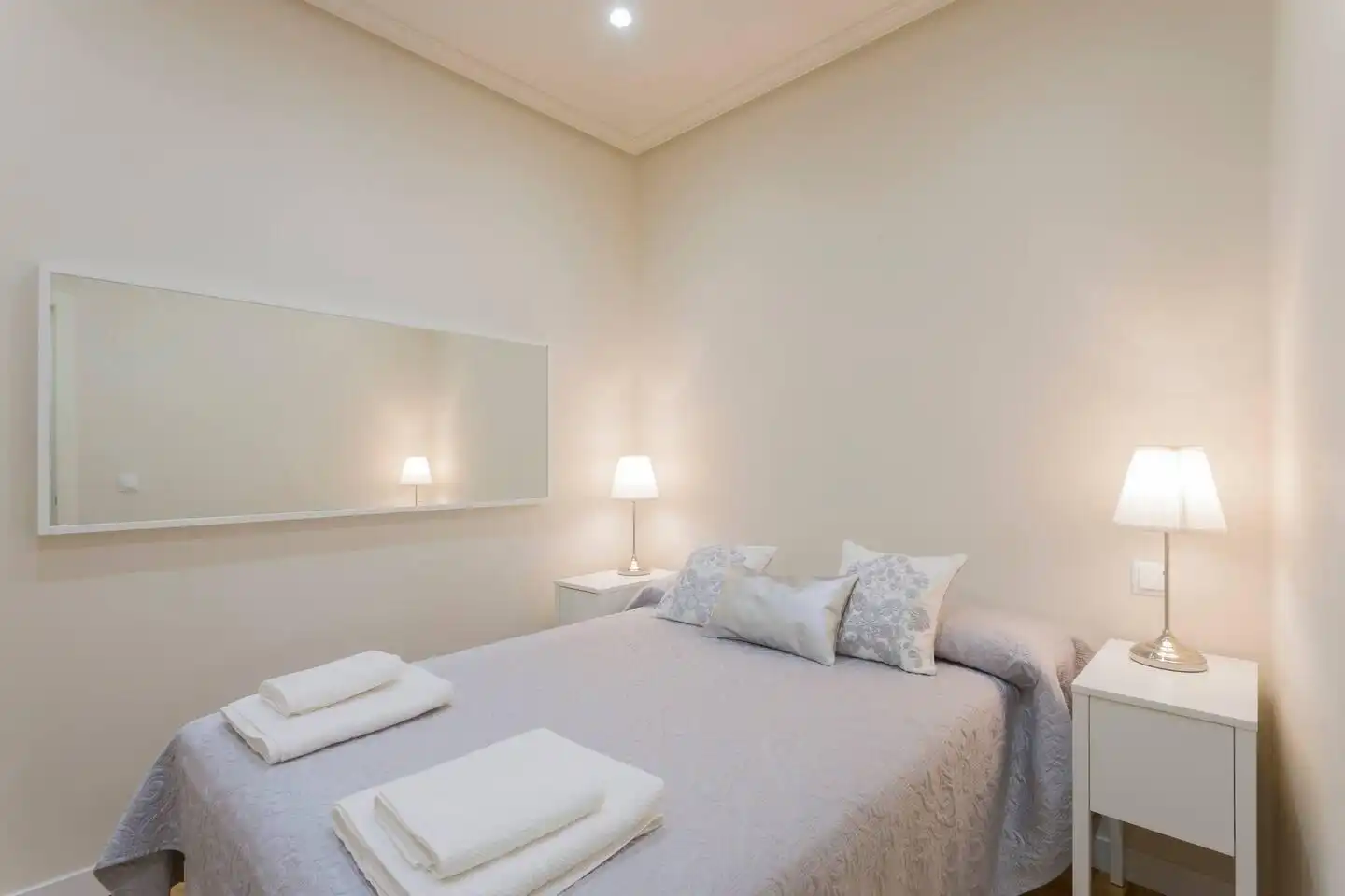 Bedroom of Apartments for rent in Málaga  with Air Conditioner, Furnished and Internet