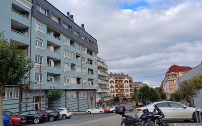 Vista exterior de Dúplex en venda en Castro-Urdiales amb Calefacció i Traster