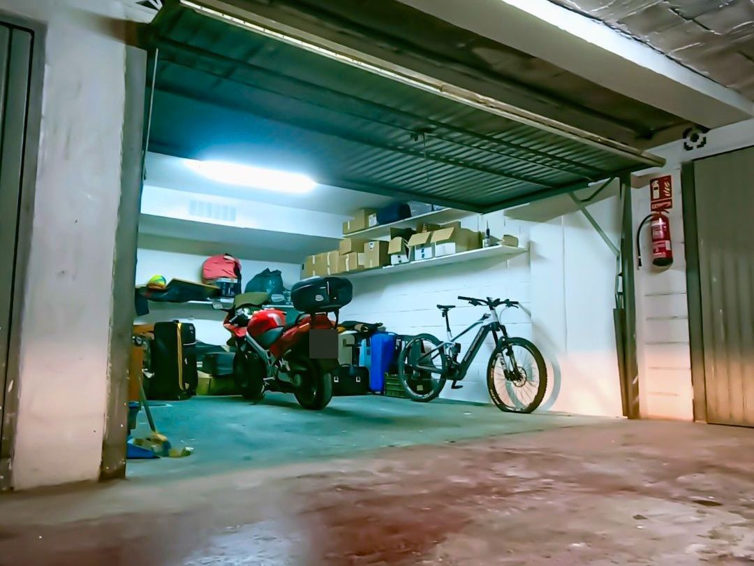 Parking de Garaje en venta en Alicante / Alacant con Alarma