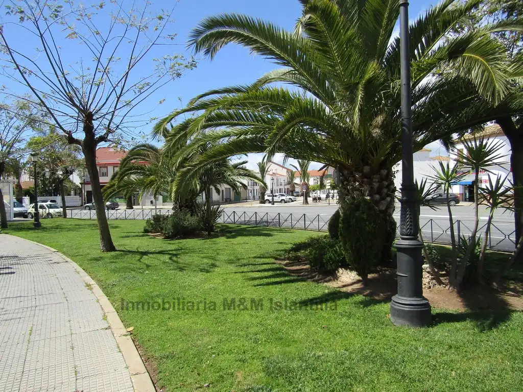 Vista exterior de Piso en venta en Isla Cristina con Aire acondicionado, Terraza y Amueblado