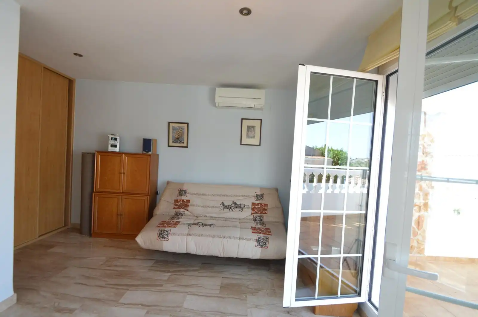 Sala d'estar de Casa o xalet en venda en Vinaròs amb Aire condicionat, Calefacció i Jardí privat