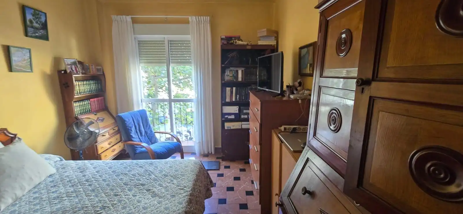 Bedroom of Flat for sale in Sevilla  with Air Conditioner, Terrace and Storage room