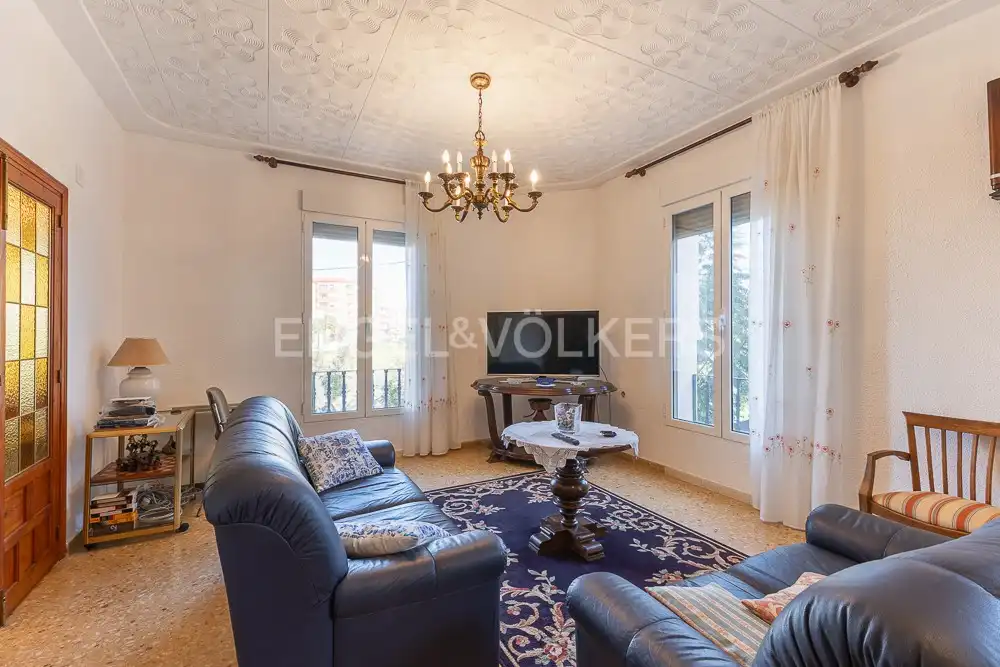 Sala de estar de Casa o chalet en venta en Paterna con Aire acondicionado, Calefacción y Jardín privado