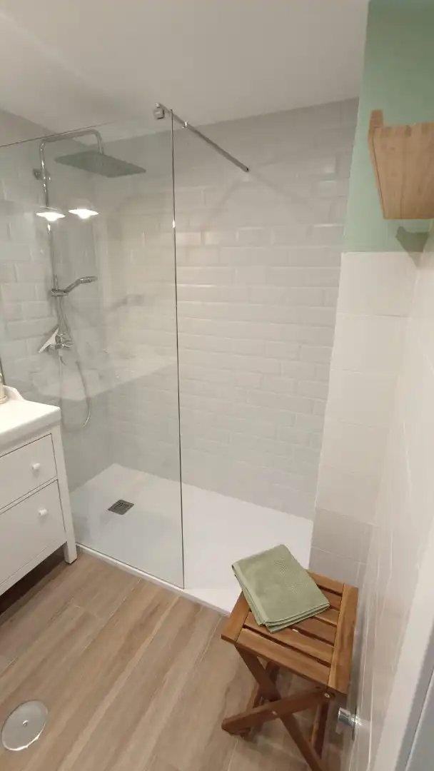Bathroom of Flat for rent in Granada  with Air Conditioner, Terrace and Washing machine