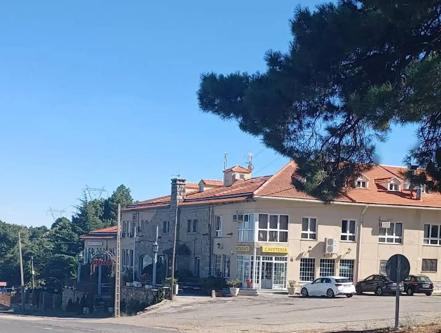 Gebäude zum Verkauf in Guadarrama