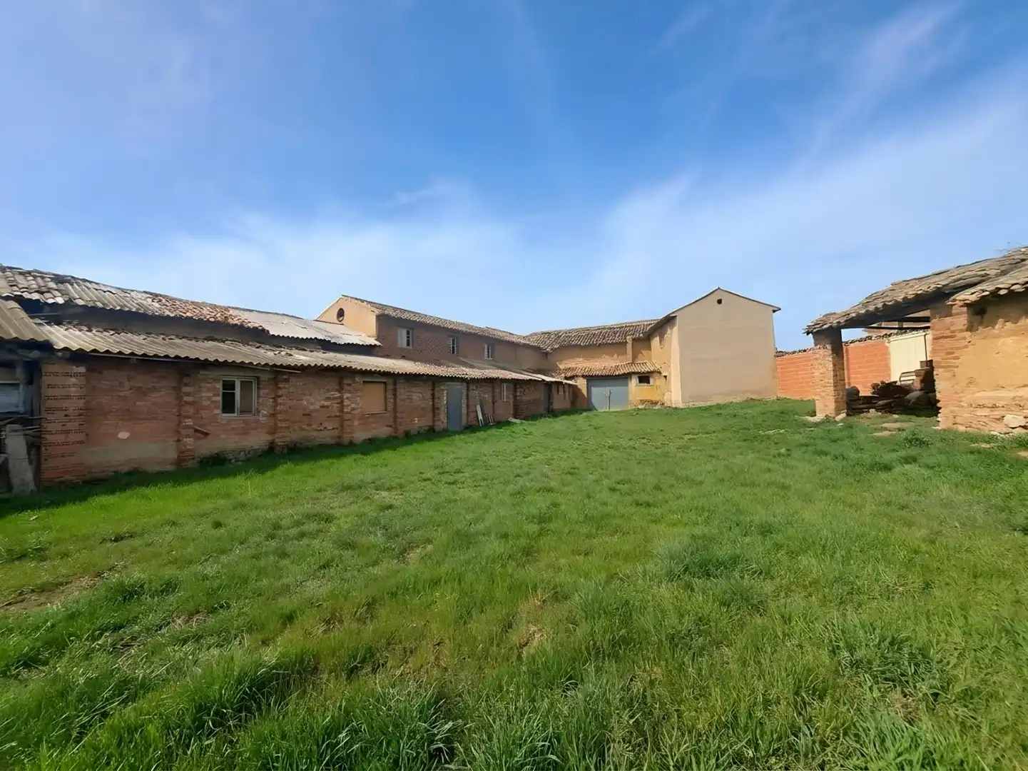 Vista exterior de Finca rústica en venta en Abarca de Campos con Jardín privado y Trastero