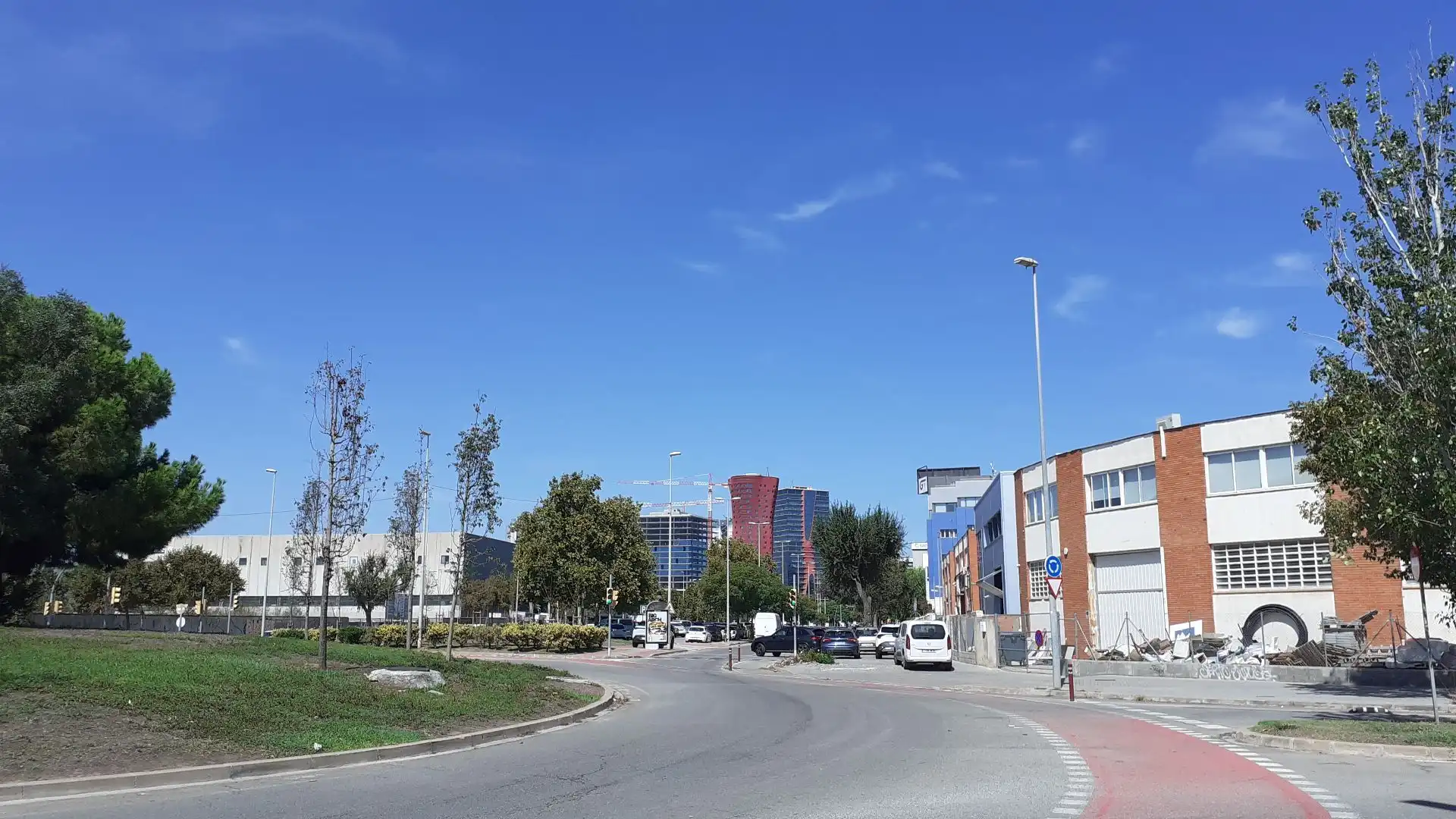 Außenansicht von Fabrikhallen zur Miete in L'Hospitalet de Llobregat