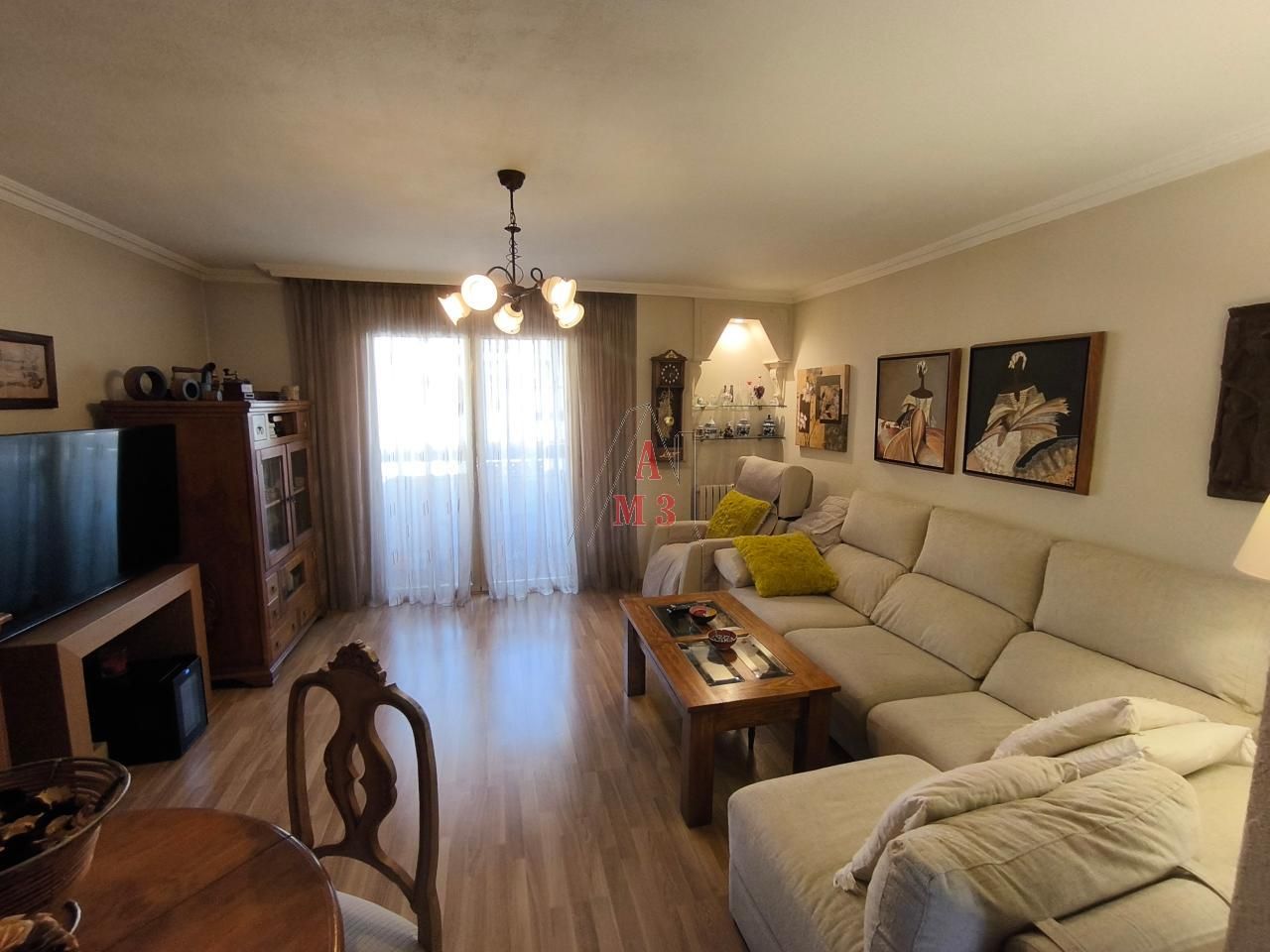 Living room of Single-family semi-detached for sale in San Andrés del Rabanedo  with Heating, Parquet flooring and Terrace